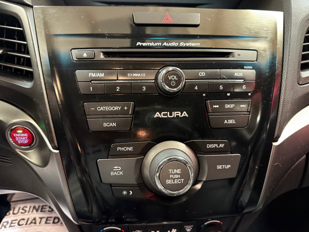 2013 Acura ILX Image 9