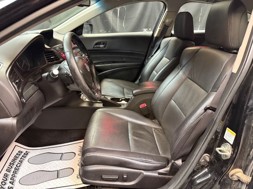 2013 Acura ILX Image 12