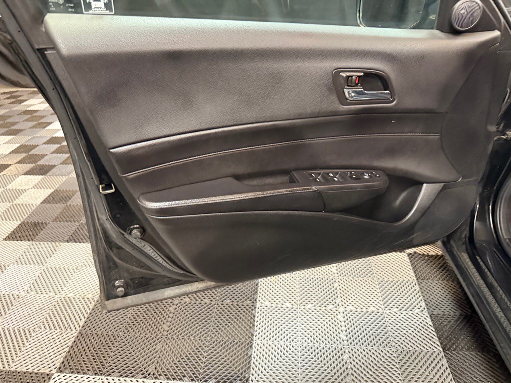 2013 Acura ILX Image 13