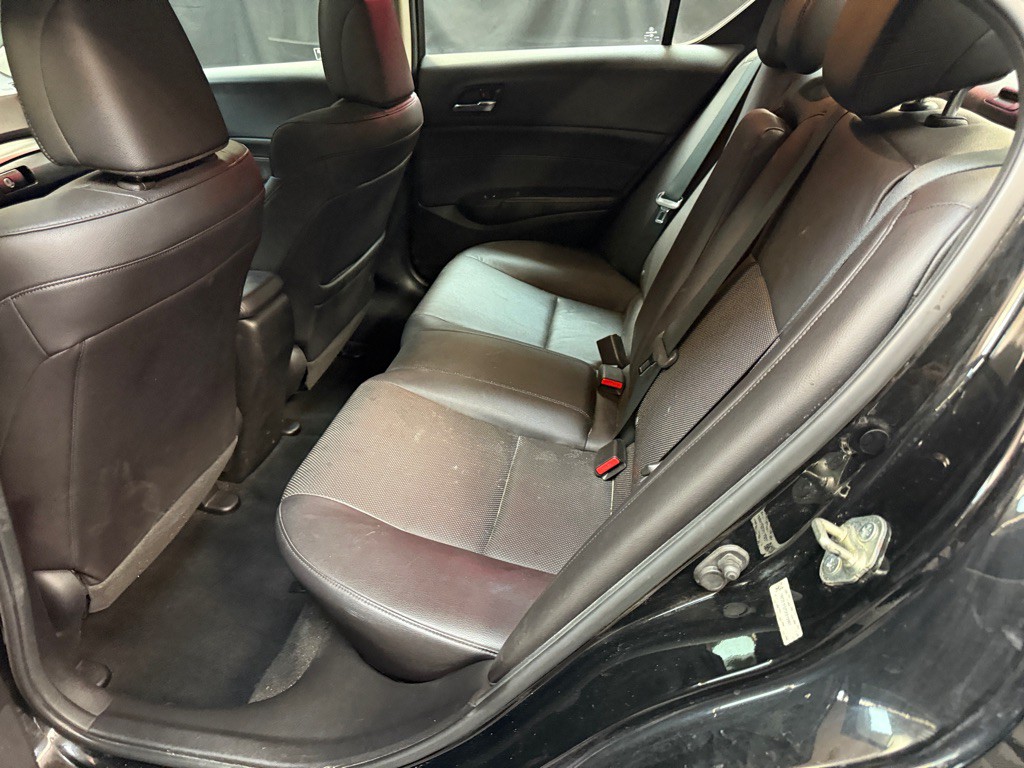 2013 Acura ILX Image 14