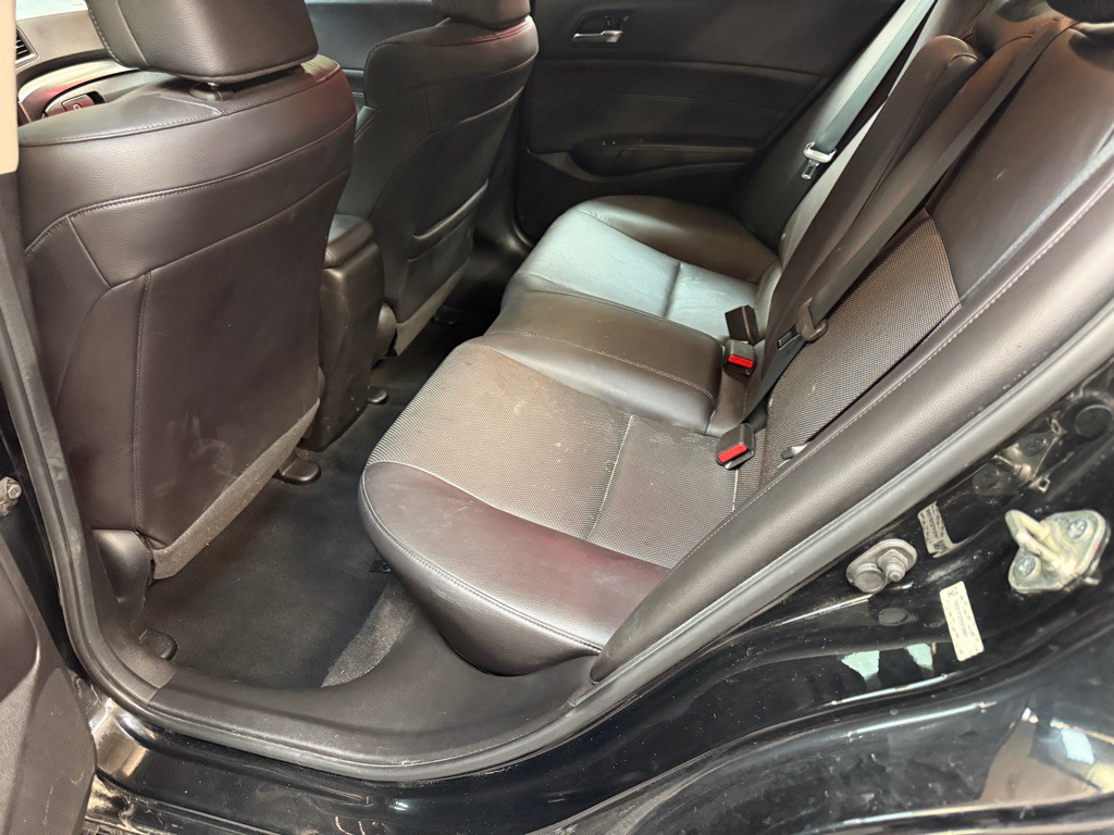 2013 Acura ILX Image 16