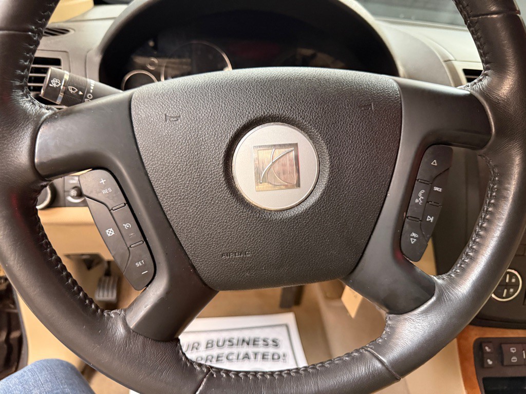 2010 Saturn Outlook Image 13