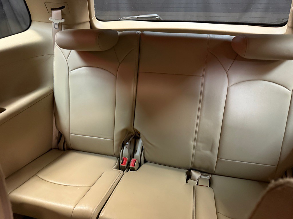 2010 Saturn Outlook Image 17