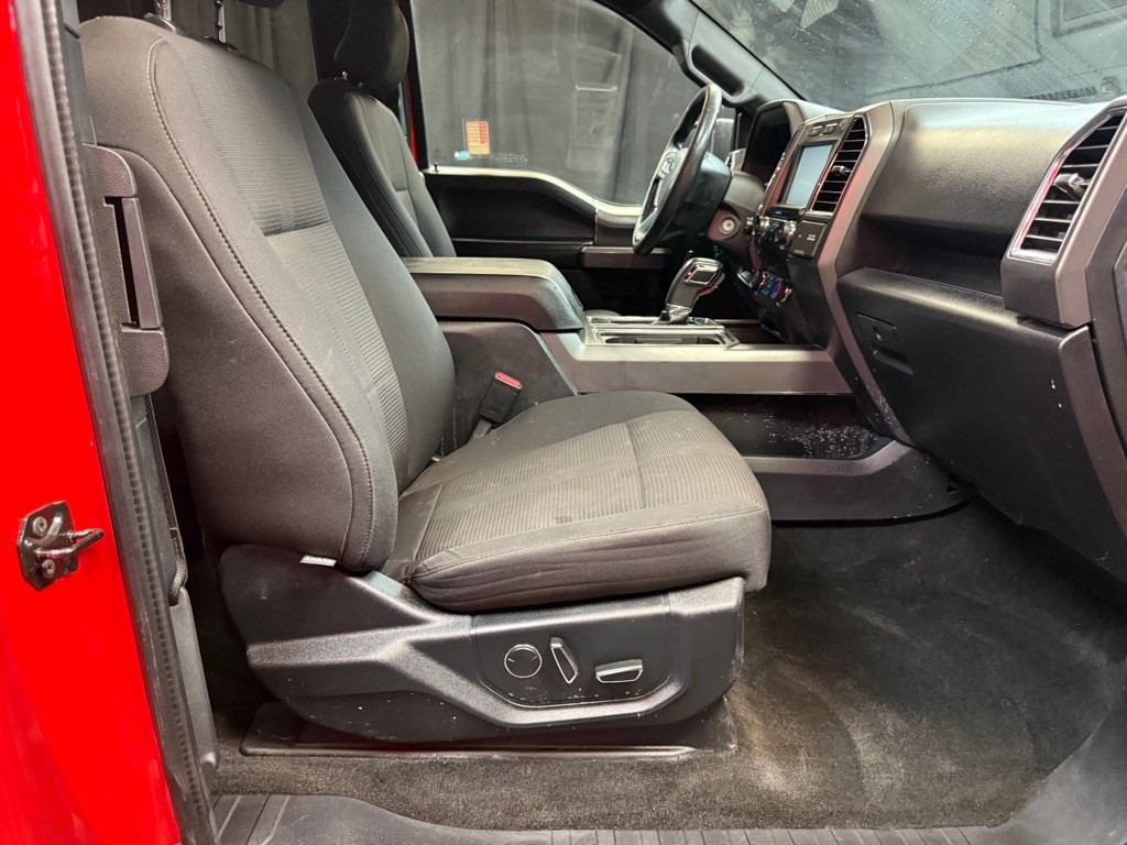 2015 Ford F-150 Image 18