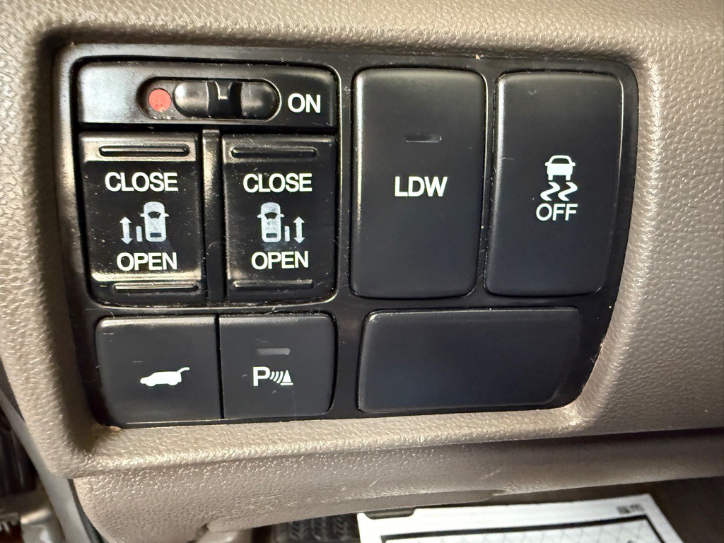 2016 Honda Odyssey Image 14