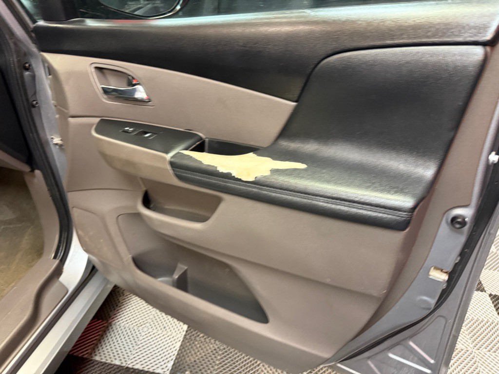 2016 Honda Odyssey Image 21