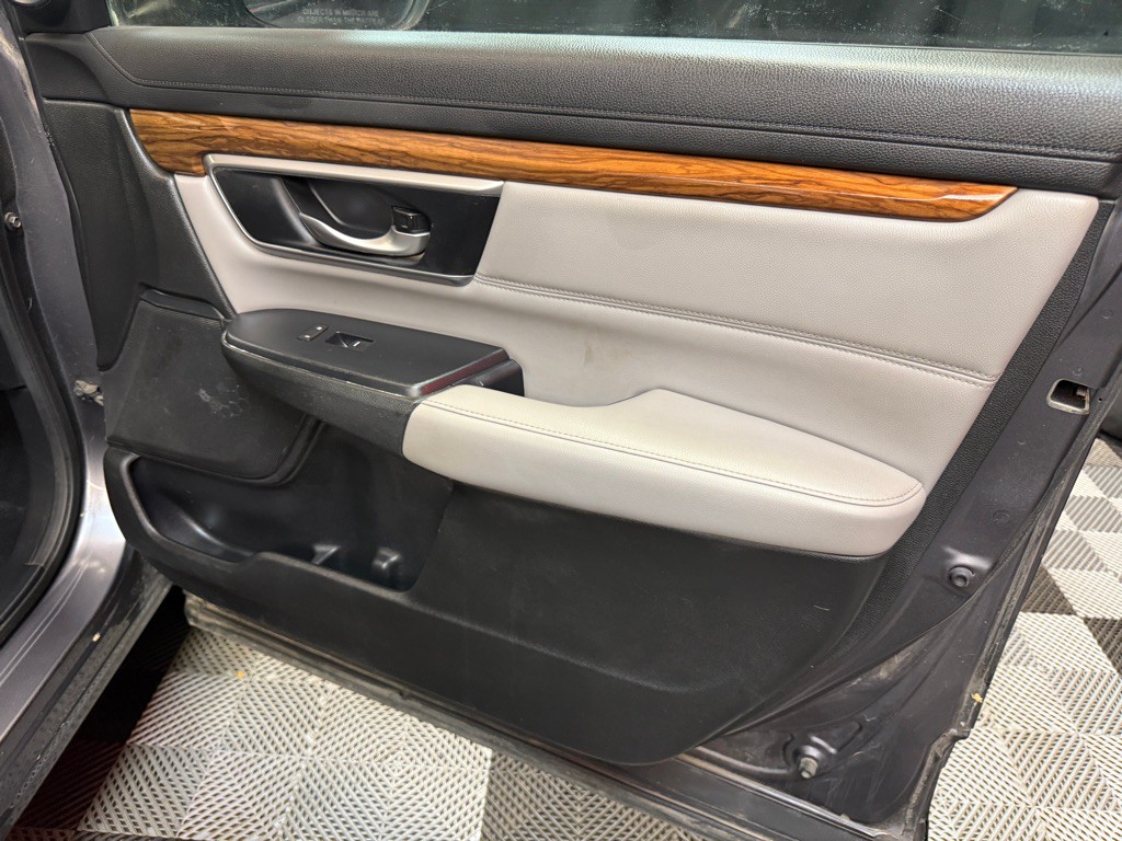 2017 Honda CR-V Image 18