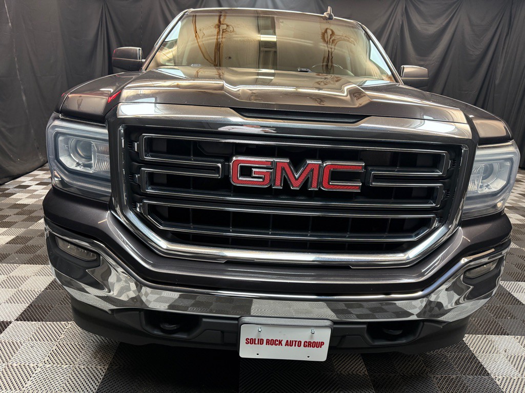 2016 GMC Sierra Image 2