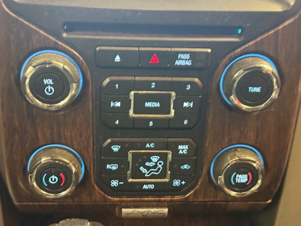 2014 Ford F-150 Image 9