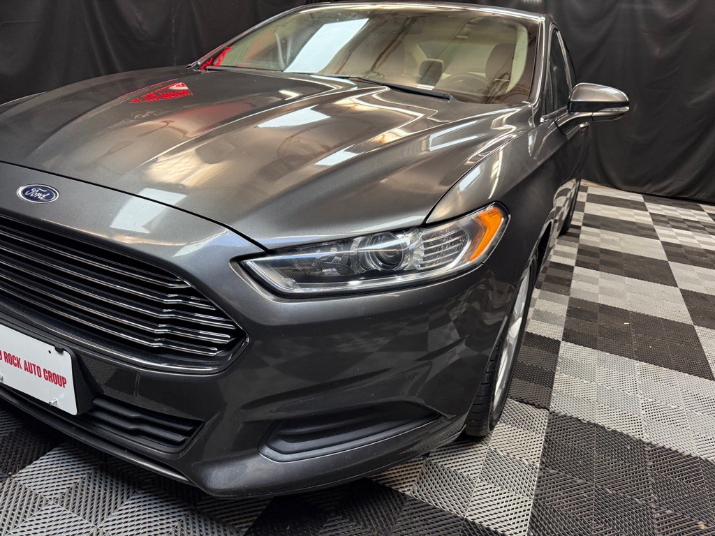2016 Ford Fusion Image 4
