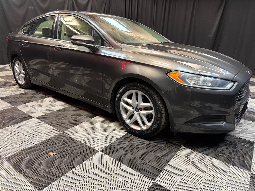 2016 Ford Fusion Image 5