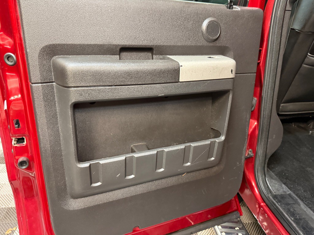 2015 Ford F-250 Image 14