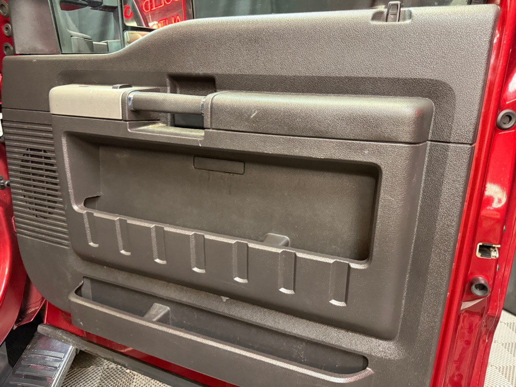 2015 Ford F-250 Image 16