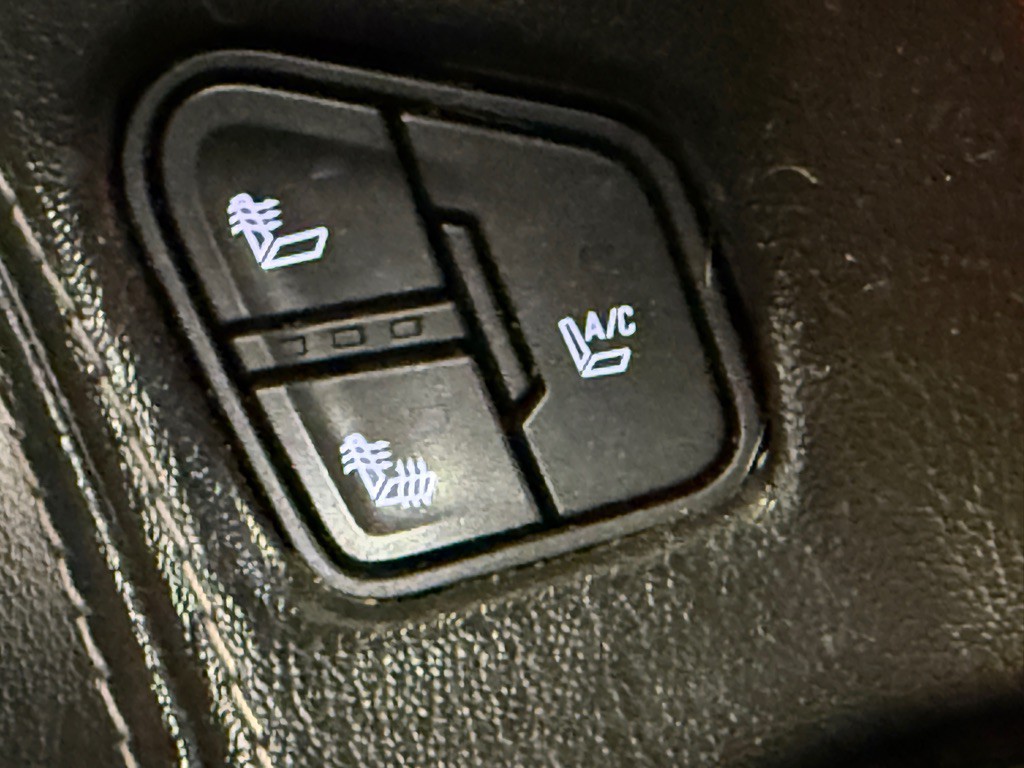 2016 Chevrolet Tahoe Image 11