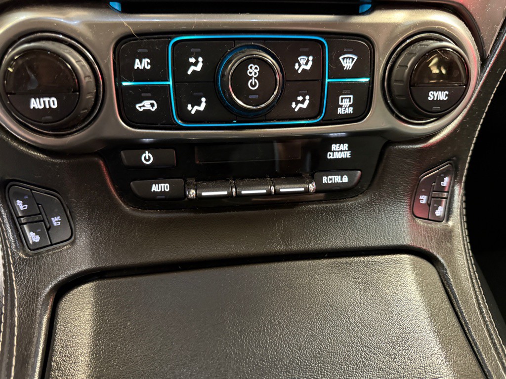 2016 Chevrolet Tahoe Image 12