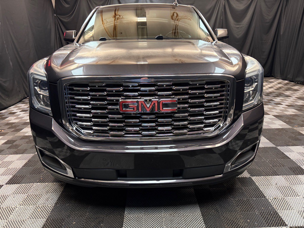 2017 GMC Yukon Image 2