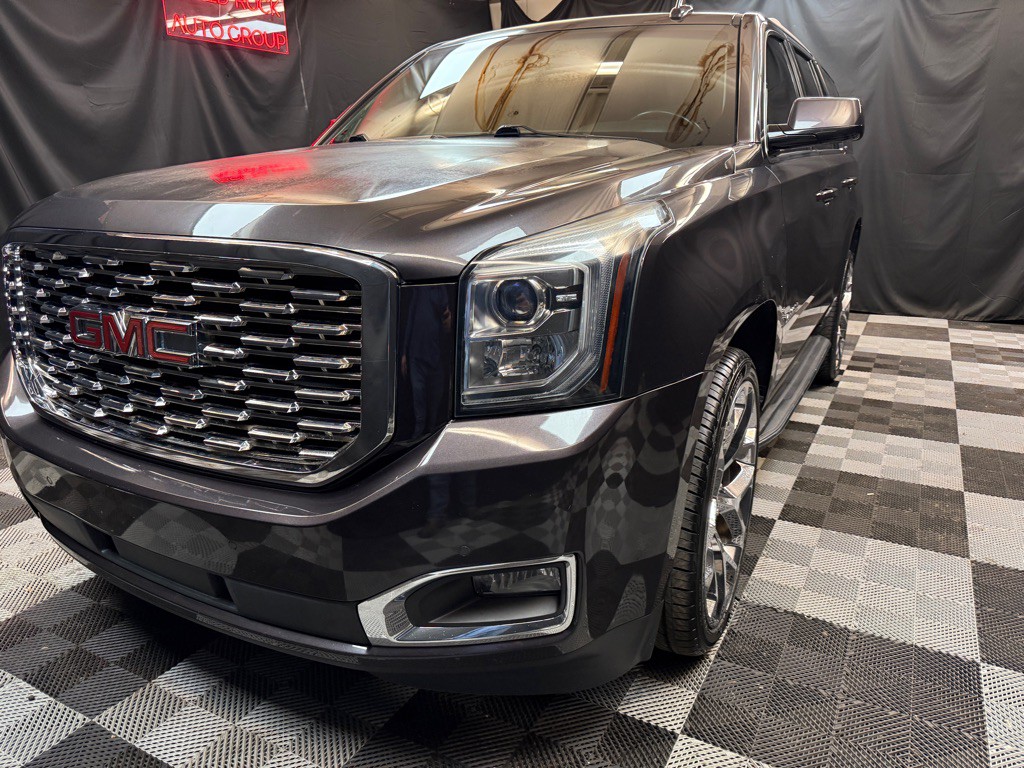 2017 GMC Yukon Image 3