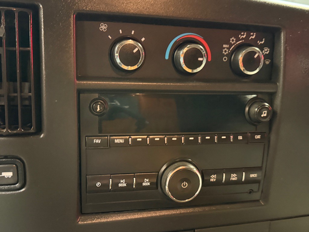 2017 Chevrolet Express Image 8