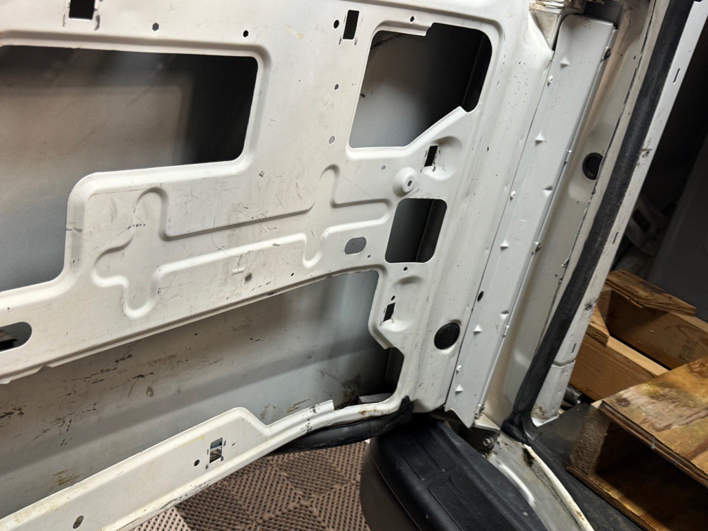 2017 Chevrolet Express Image 13