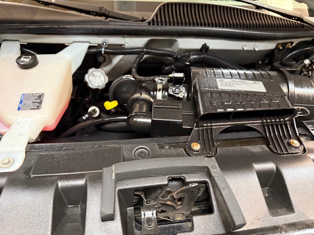 2017 Chevrolet Express Image 20