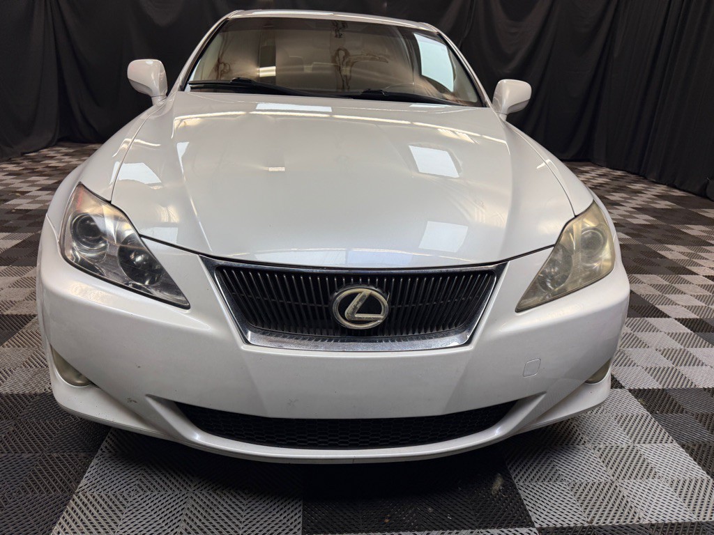 2008 Lexus IS Image 2