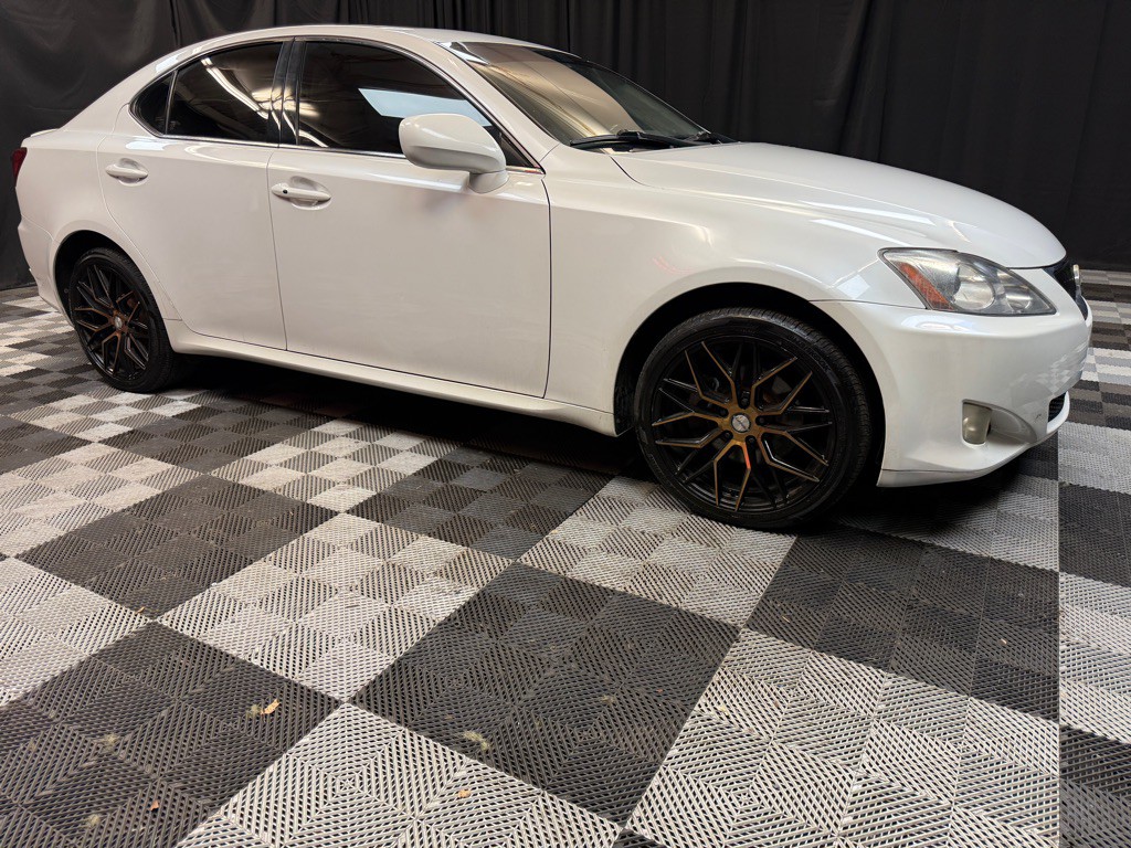 2008 Lexus IS Image 4
