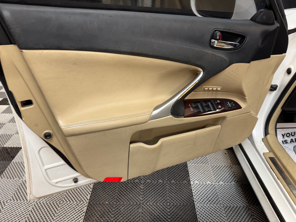 2008 Lexus IS Image 15