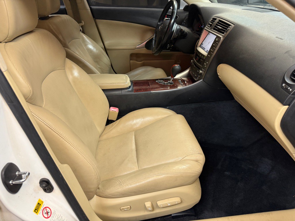 2008 Lexus IS Image 18
