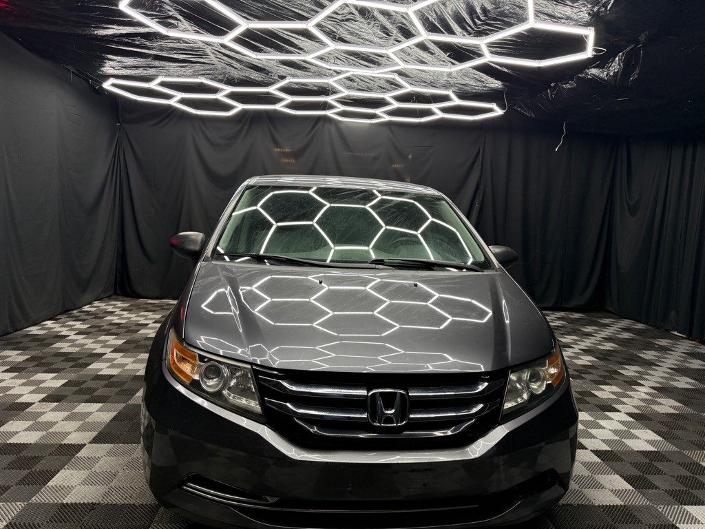 2017 Honda Odyssey Image 2