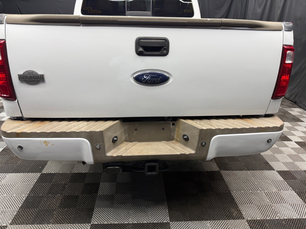 2011 Ford F-250 Image 9