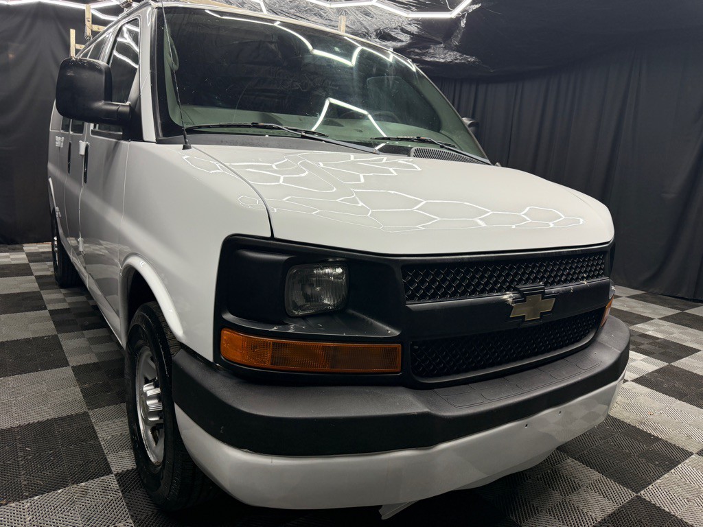 2012 Chevrolet Express Image 1