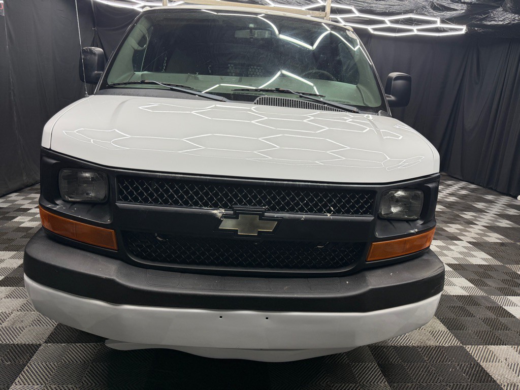 2012 Chevrolet Express Image 2