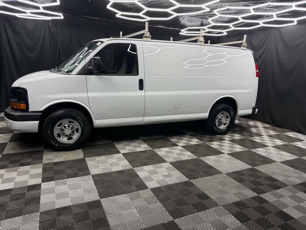 2012 Chevrolet Express Image 5