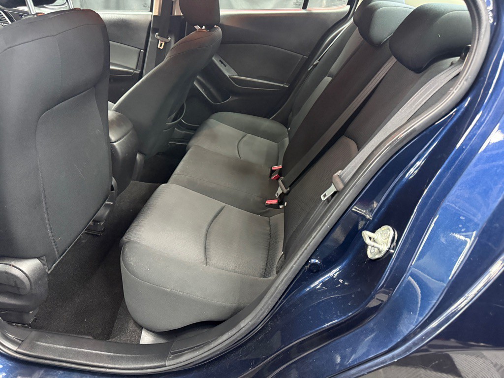 2016 Mazda Mazda3 Image 16