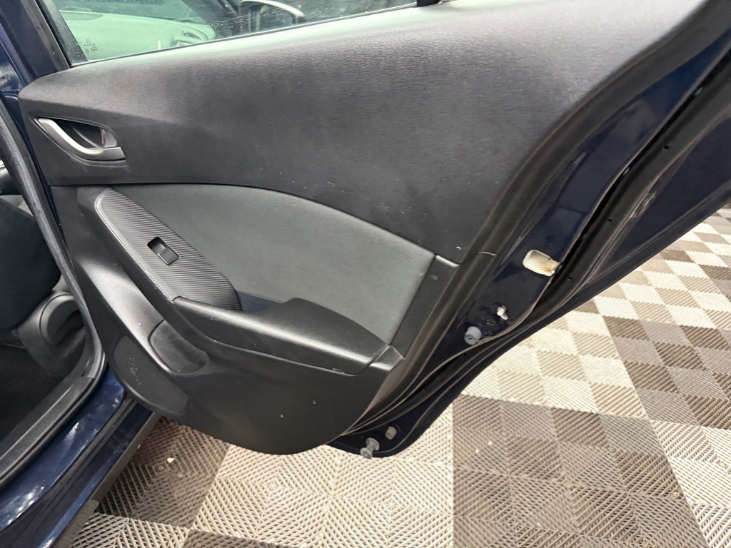 2016 Mazda Mazda3 Image 21