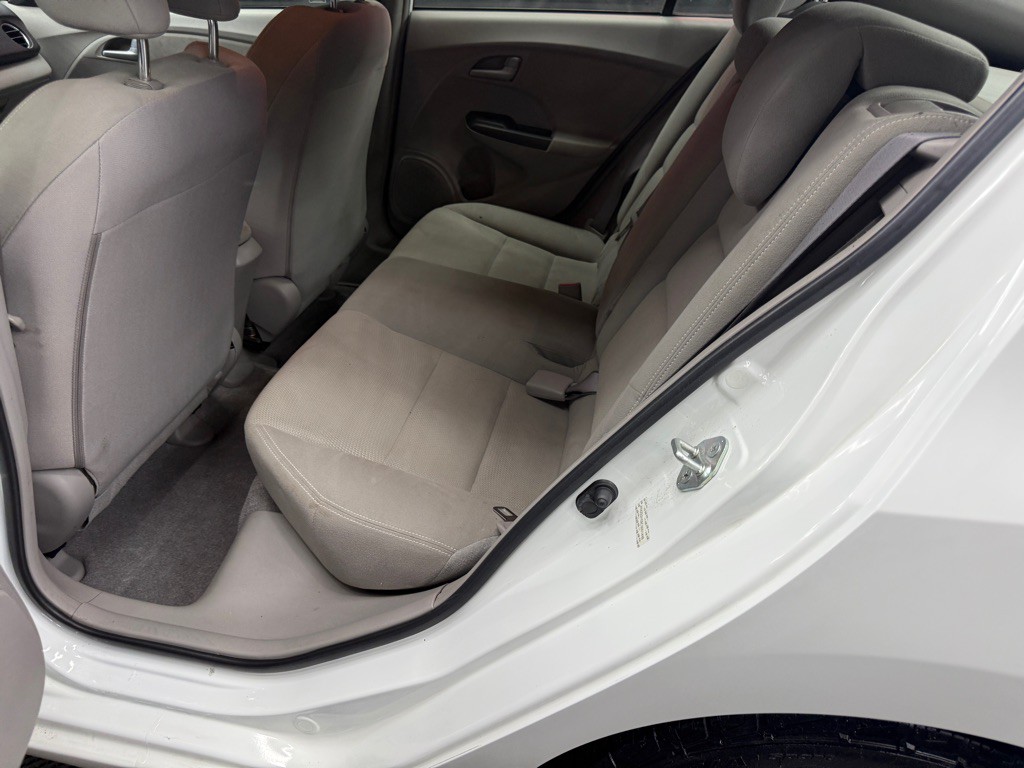 2012 Honda Insight Image 15