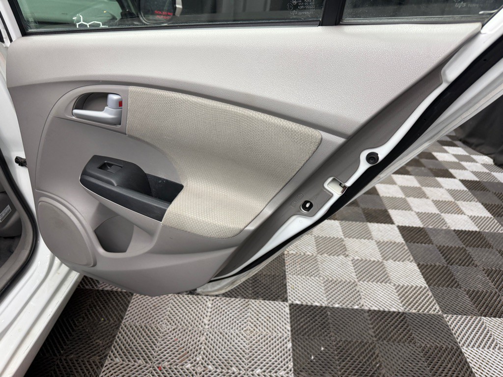 2012 Honda Insight Image 22