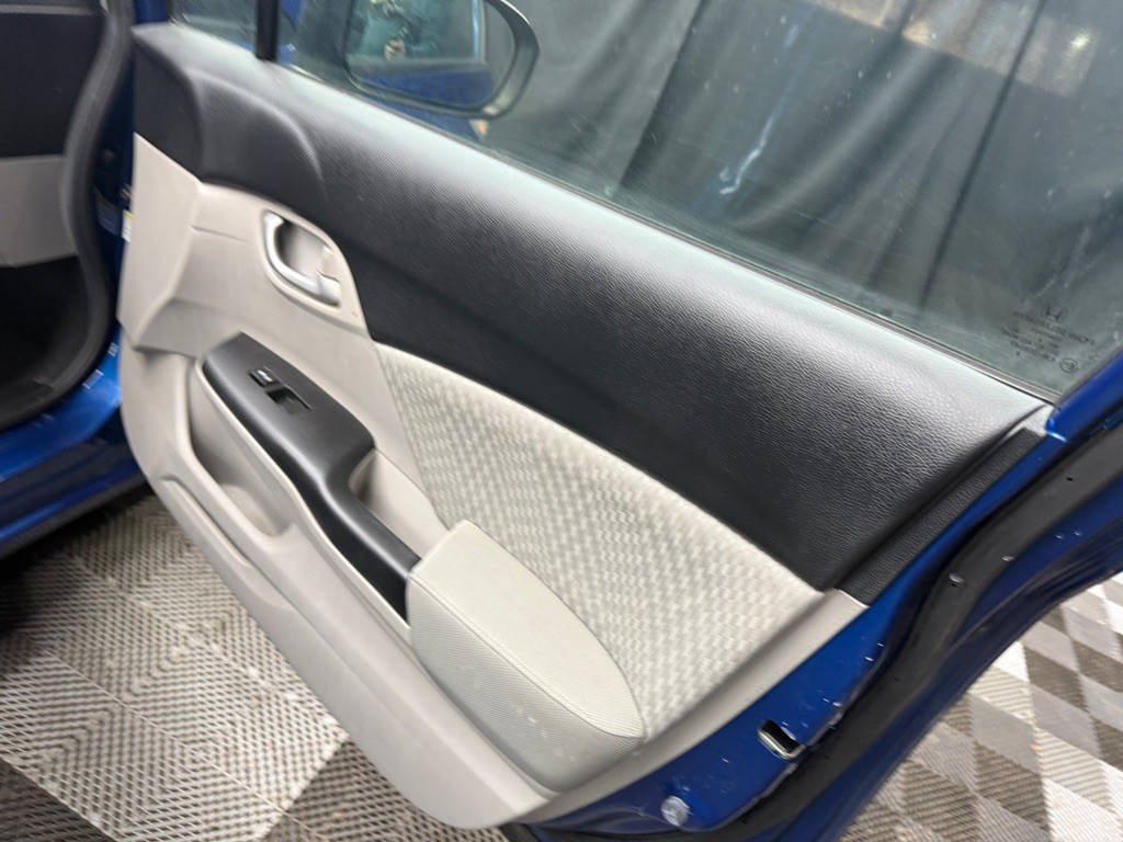 2015 Honda Civic Image 14