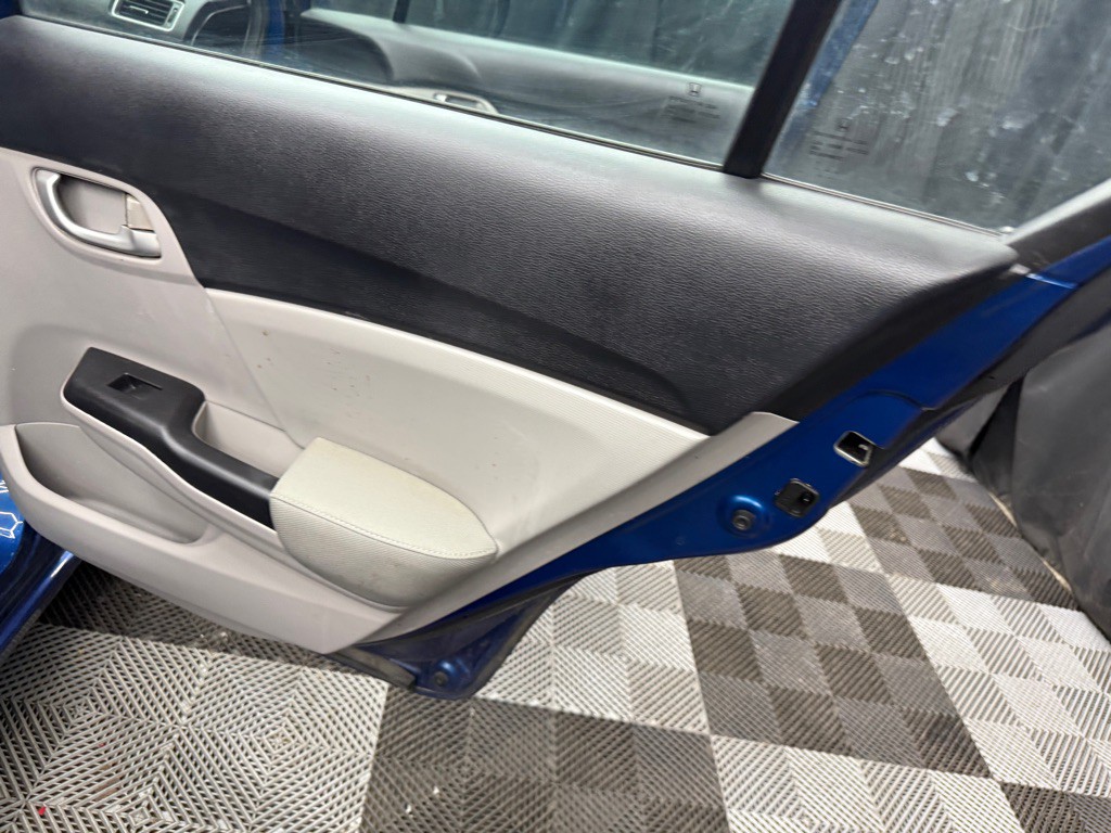 2015 Honda Civic Image 16