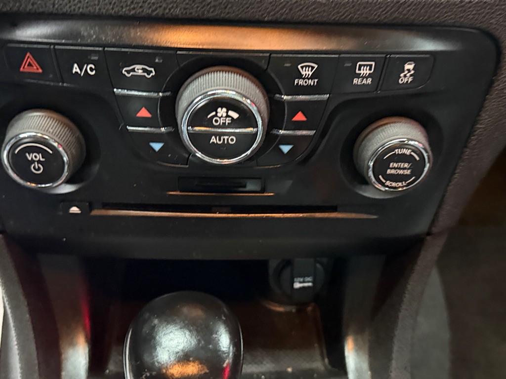 2014 Dodge Charger Image 12