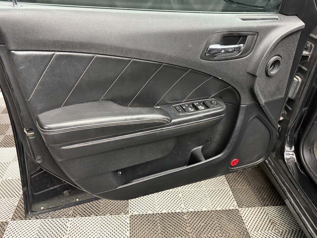 2014 Dodge Charger Image 15