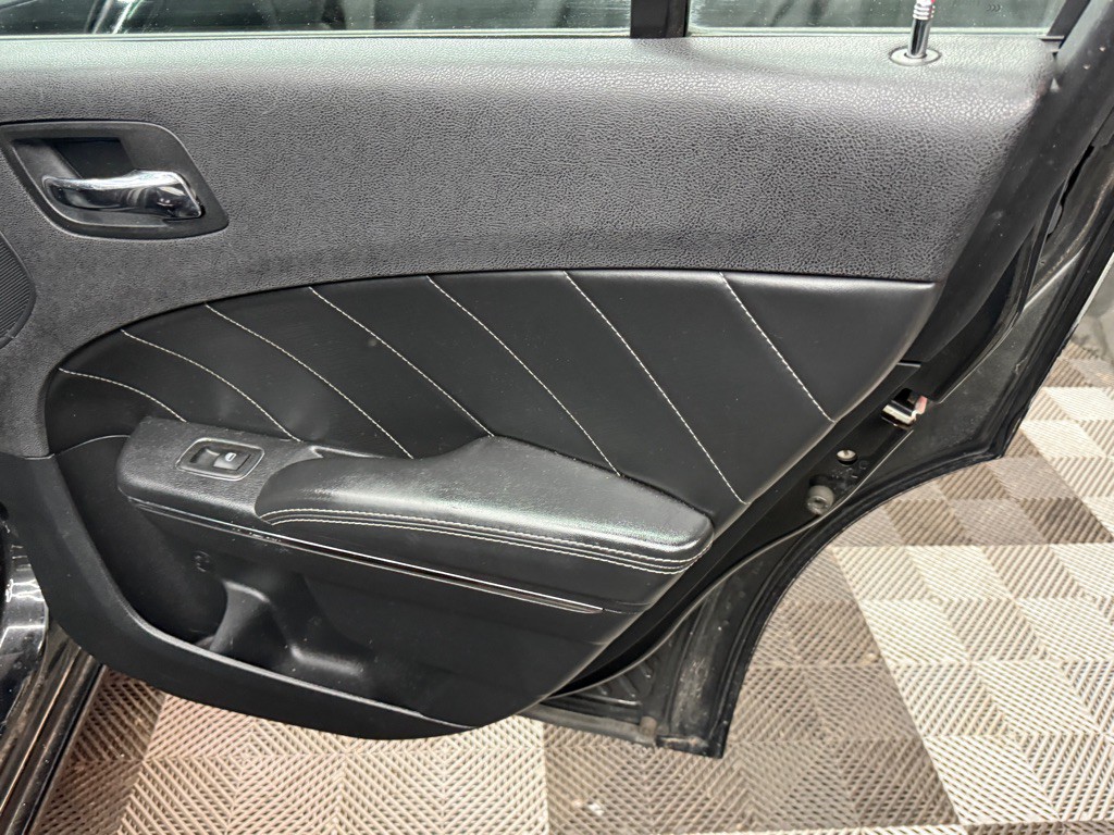 2014 Dodge Charger Image 23