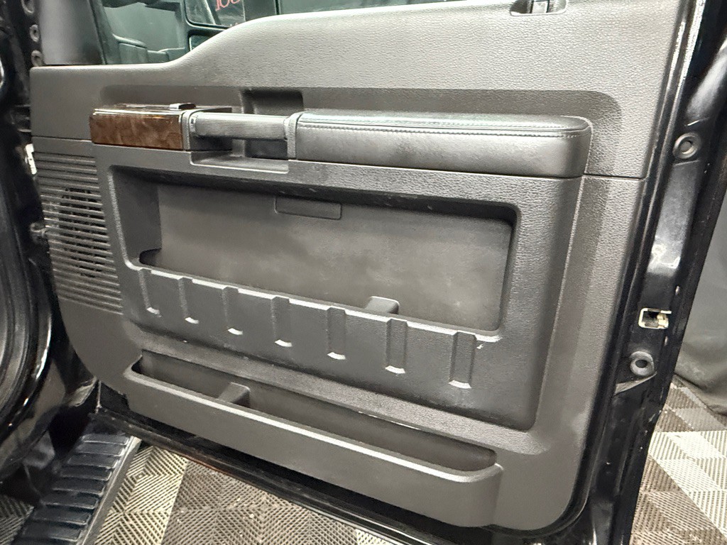 2014 Ford F-350 Image 24