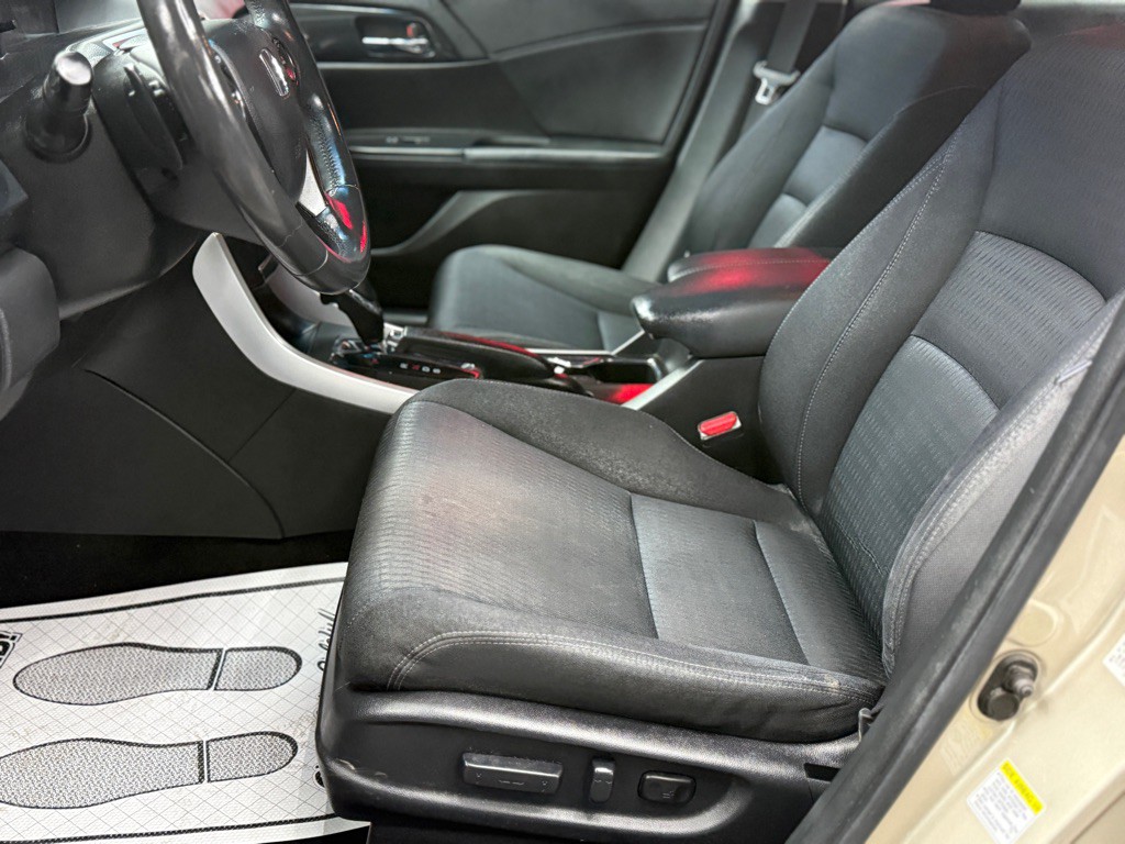 2013 Honda Accord Image 7