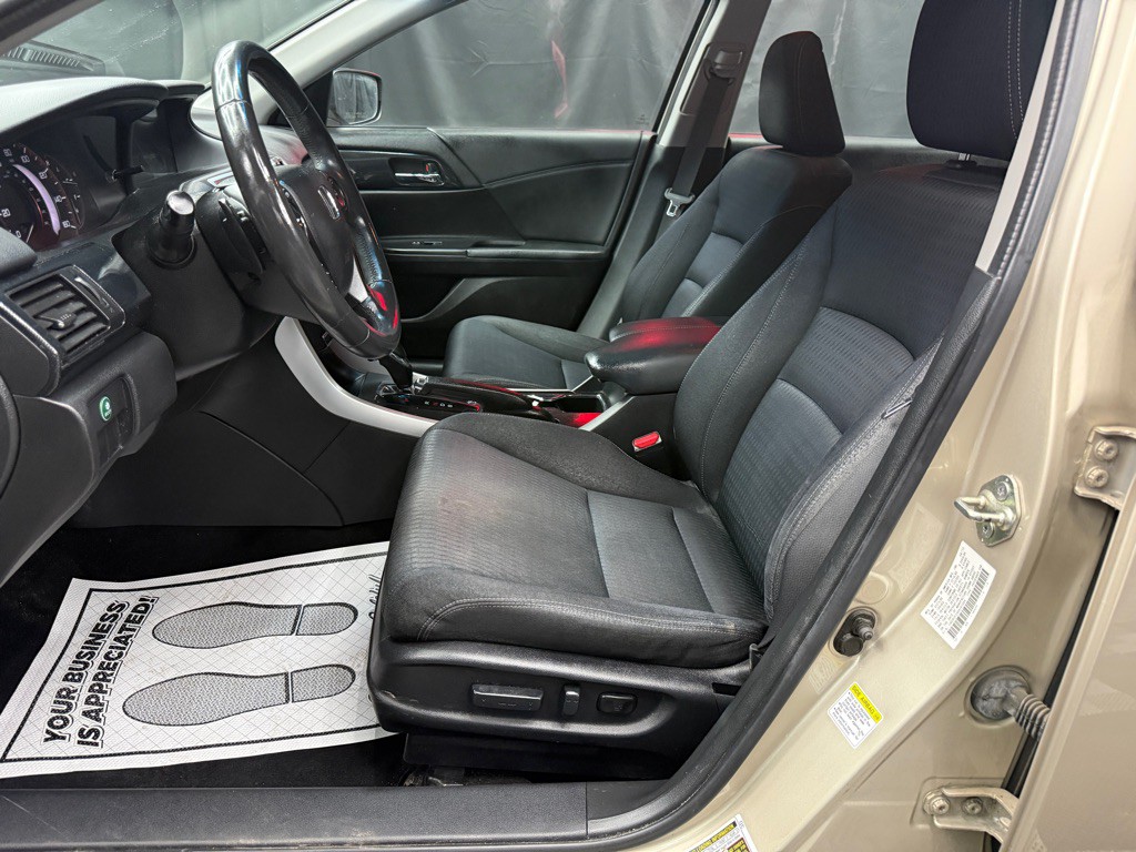 2013 Honda Accord Image 8