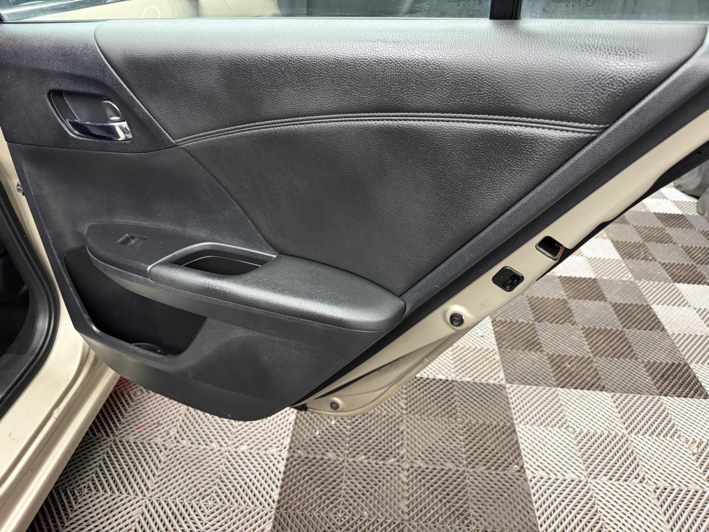 2013 Honda Accord Image 20