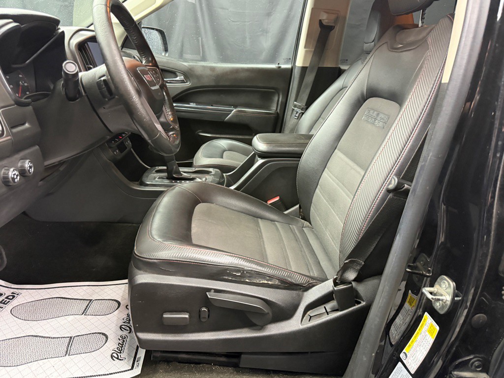 2015 GMC Canyon Image 9