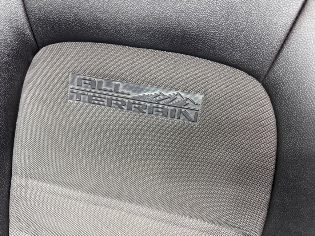 2015 GMC Canyon Image 22