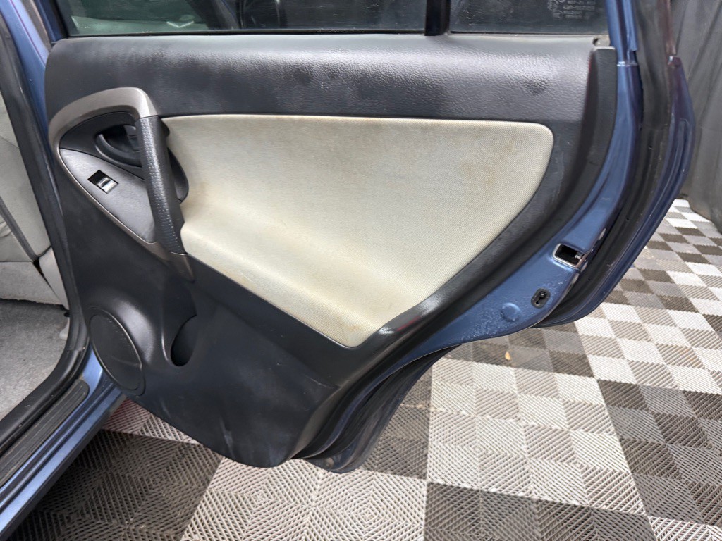 2011 Toyota Rav4 Image 21