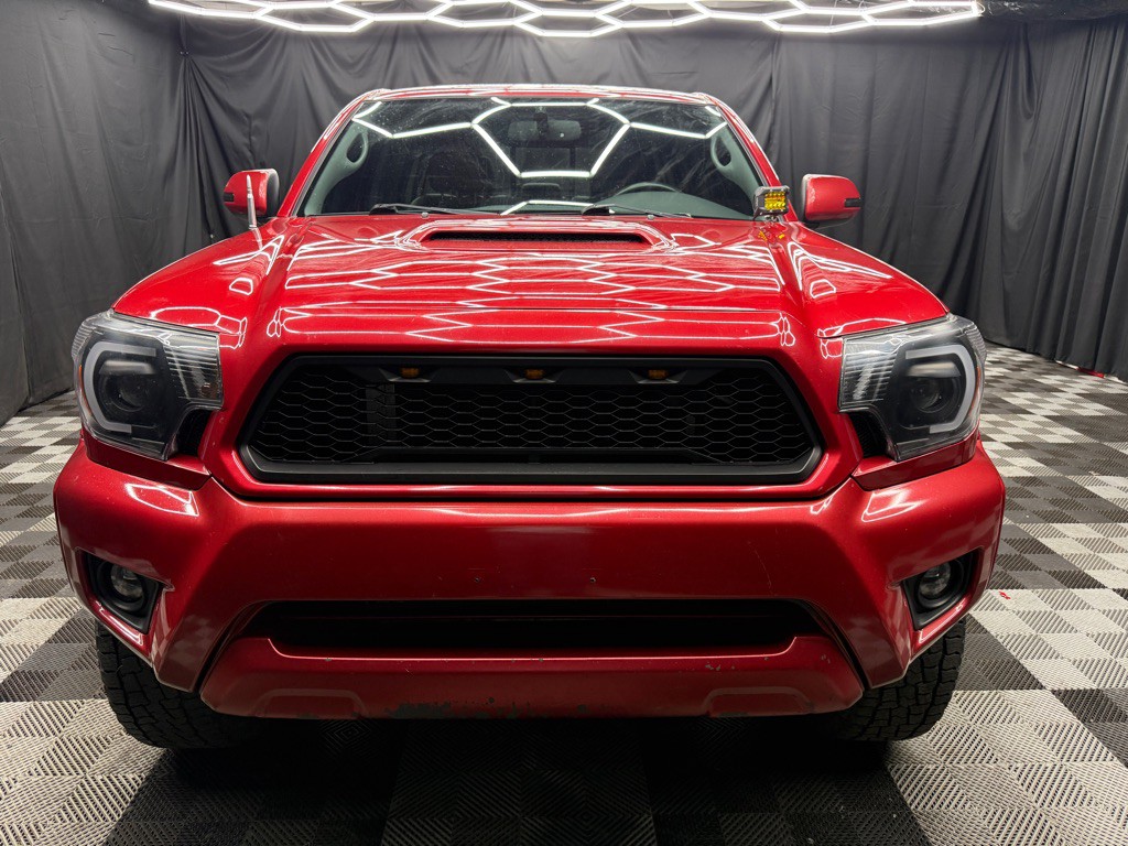 2014 Toyota Tacoma Image 2